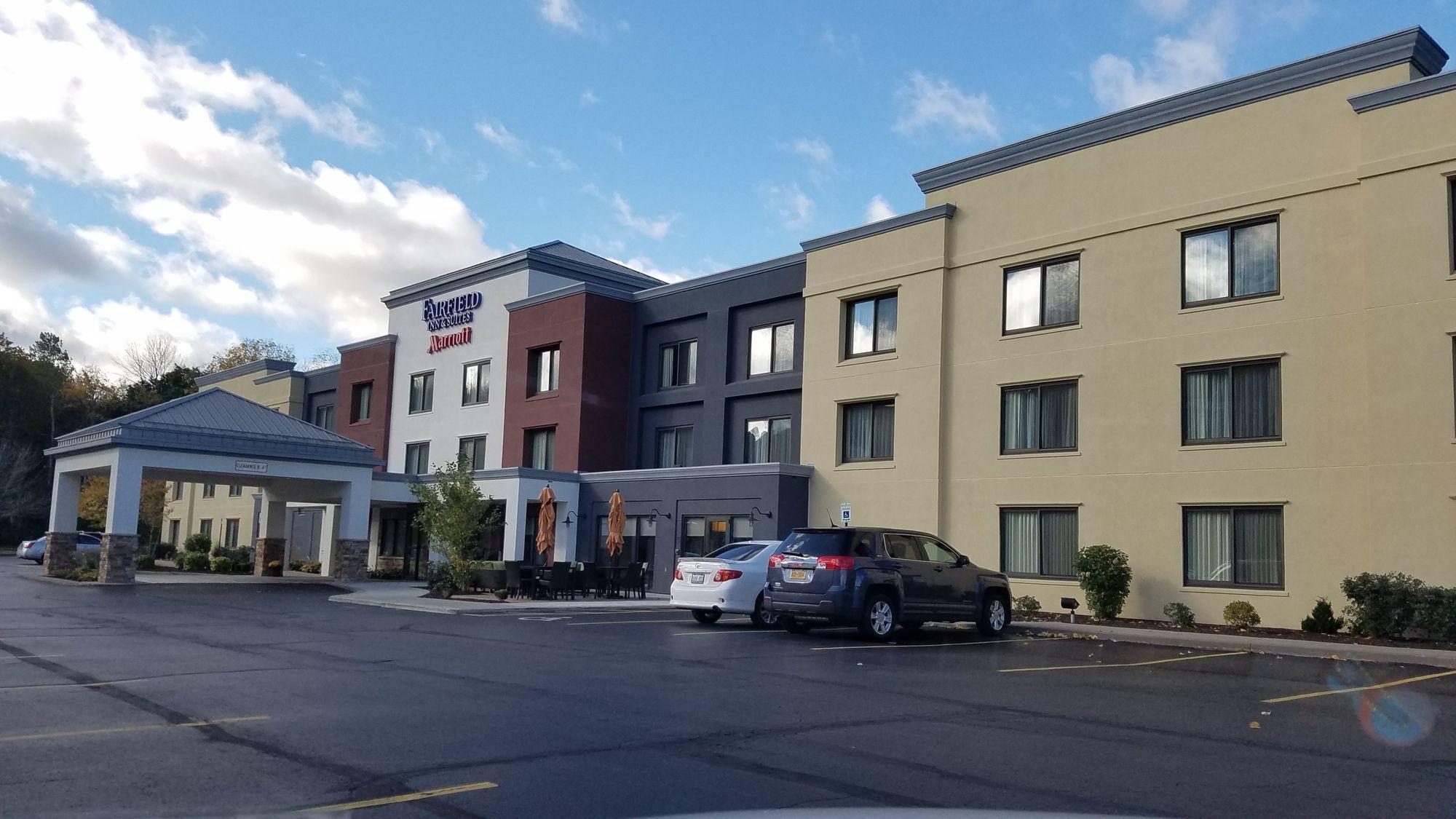 Fairfield Inn And Suites By Marriott Rochester West/Greece Exterior photo