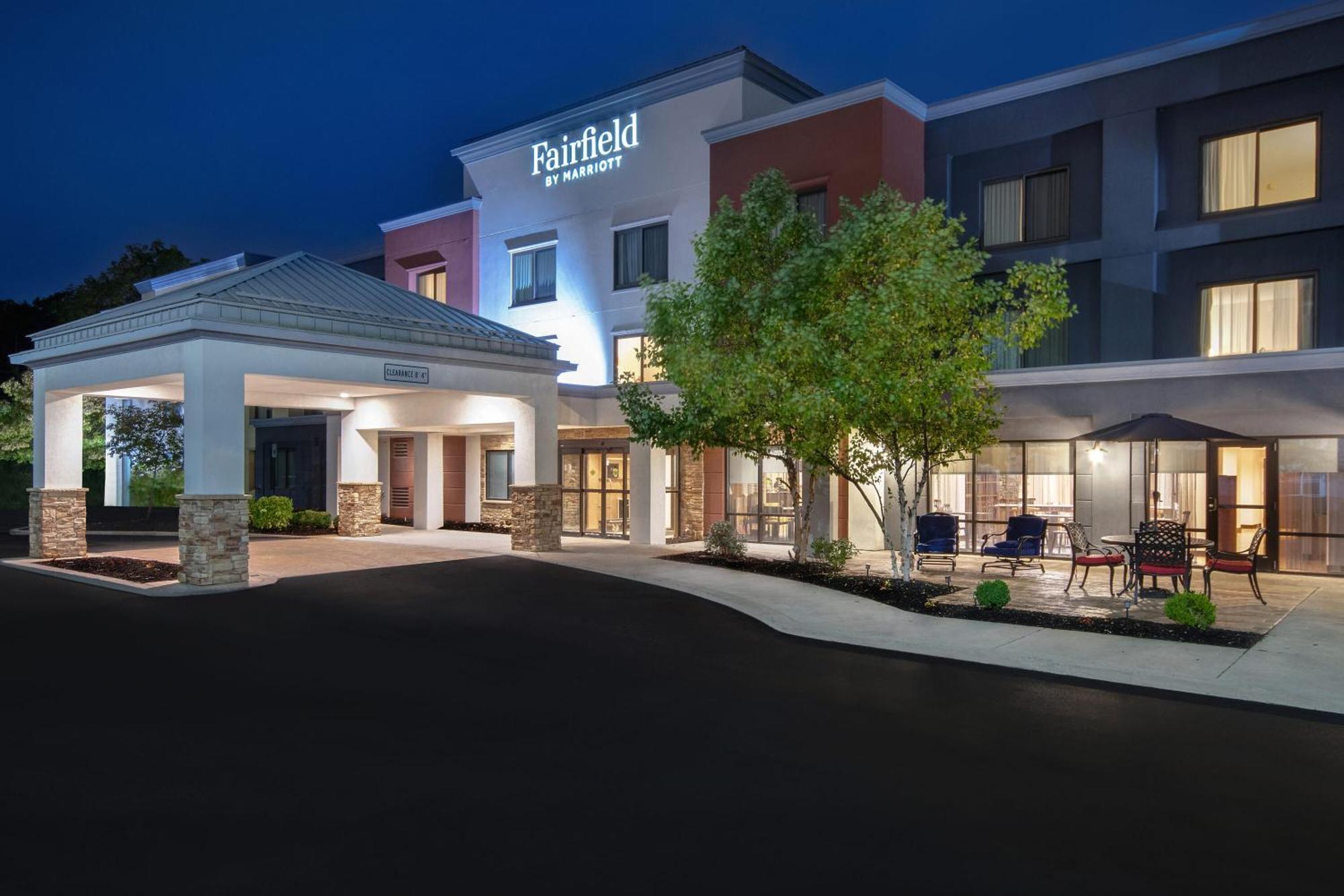 Fairfield Inn And Suites By Marriott Rochester West/Greece Exterior photo